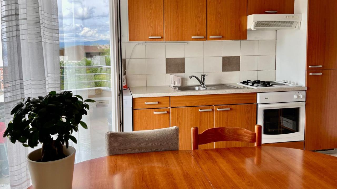 Peachy House Apartment Rijeka Ngoại thất bức ảnh
