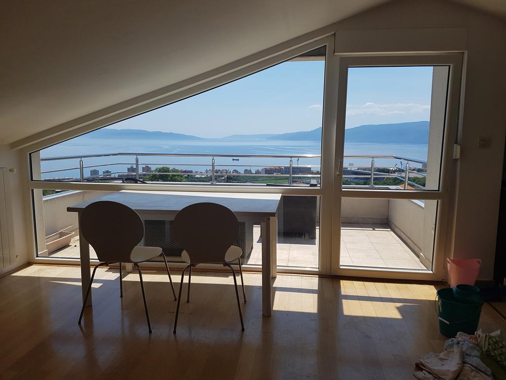 Peachy House Apartment Rijeka Ngoại thất bức ảnh